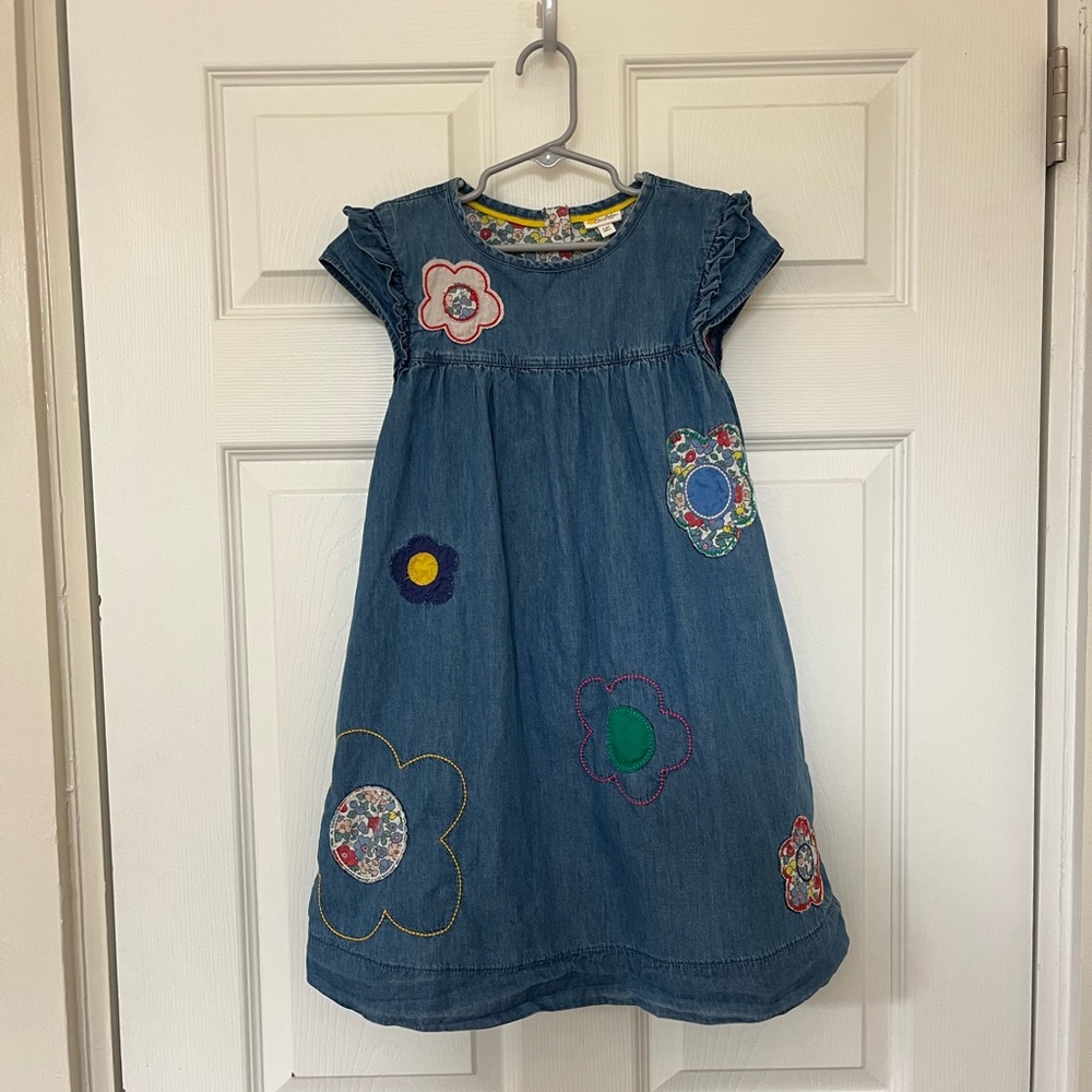 MiniBoden Denim dress with embroidered flowers, pockets and lining, 7-8Y